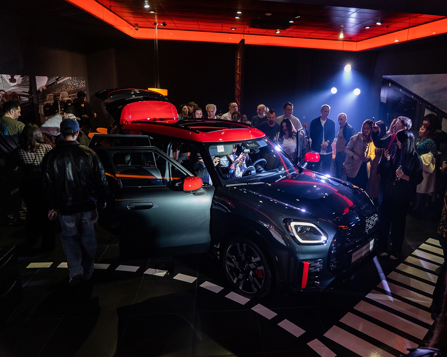 DESONDO на презентации нового Mini Countryman